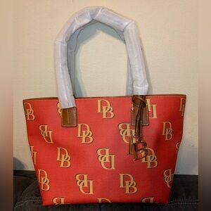 NWT Dooney & Bourke Small Russell Tote Purse